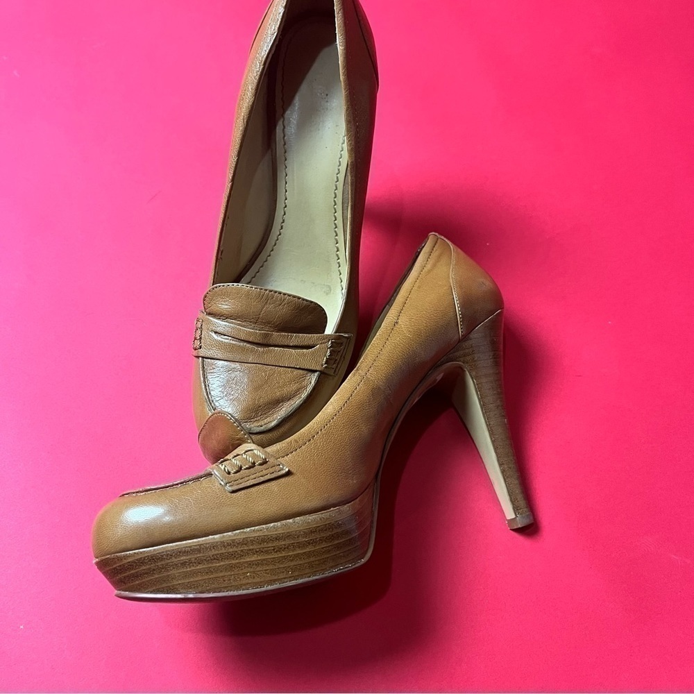 Brown faux leather heels with wood platform 🤎🤎​​​​​​​​​​​​​​​​​​​​​​​​